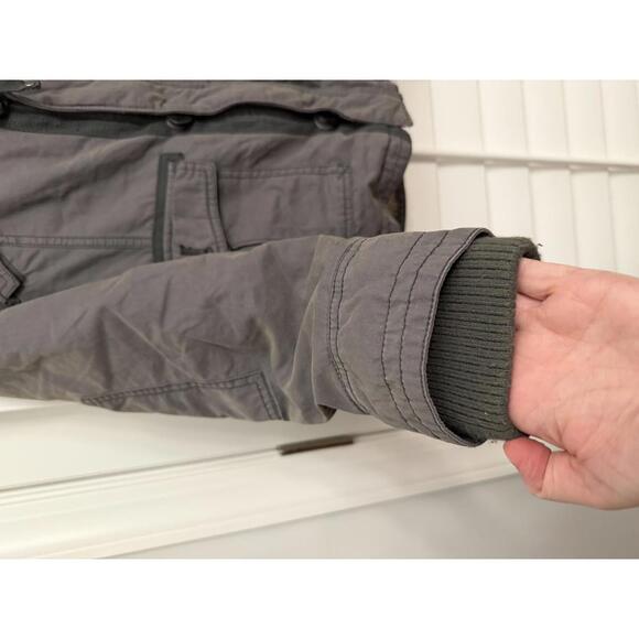 Aritzia TNA Platoon military utility jacket in grey with a faux-fur lined hood. - Picture 4 of 13